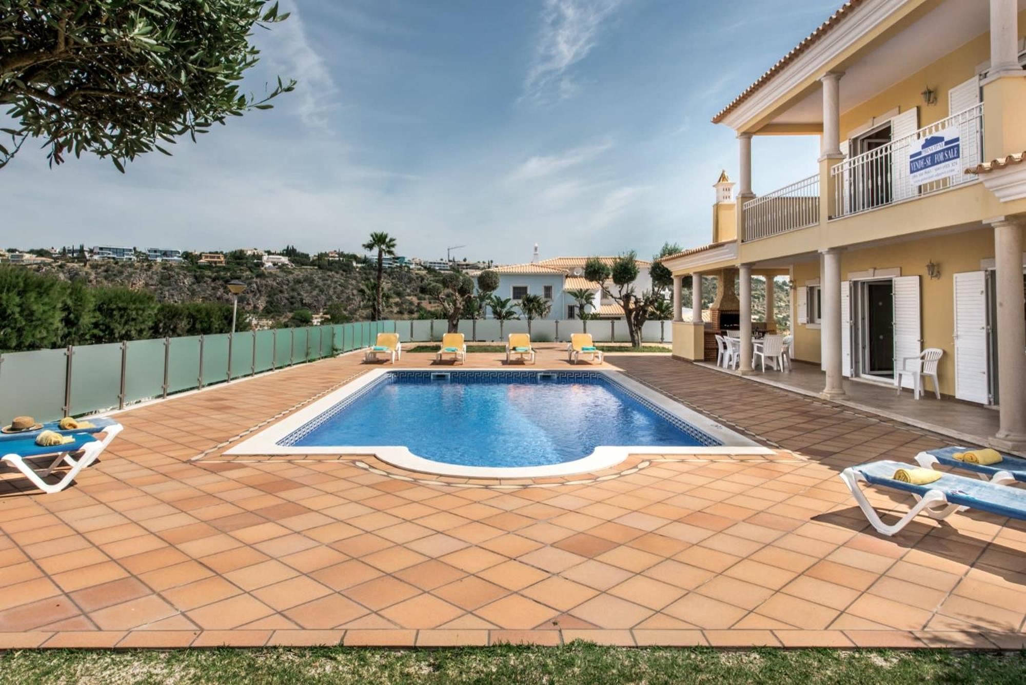 Villa Das Oliveiras Amazing Location Walk To Marina Restaurants Beach アルブフェイラ エクステリア 写真