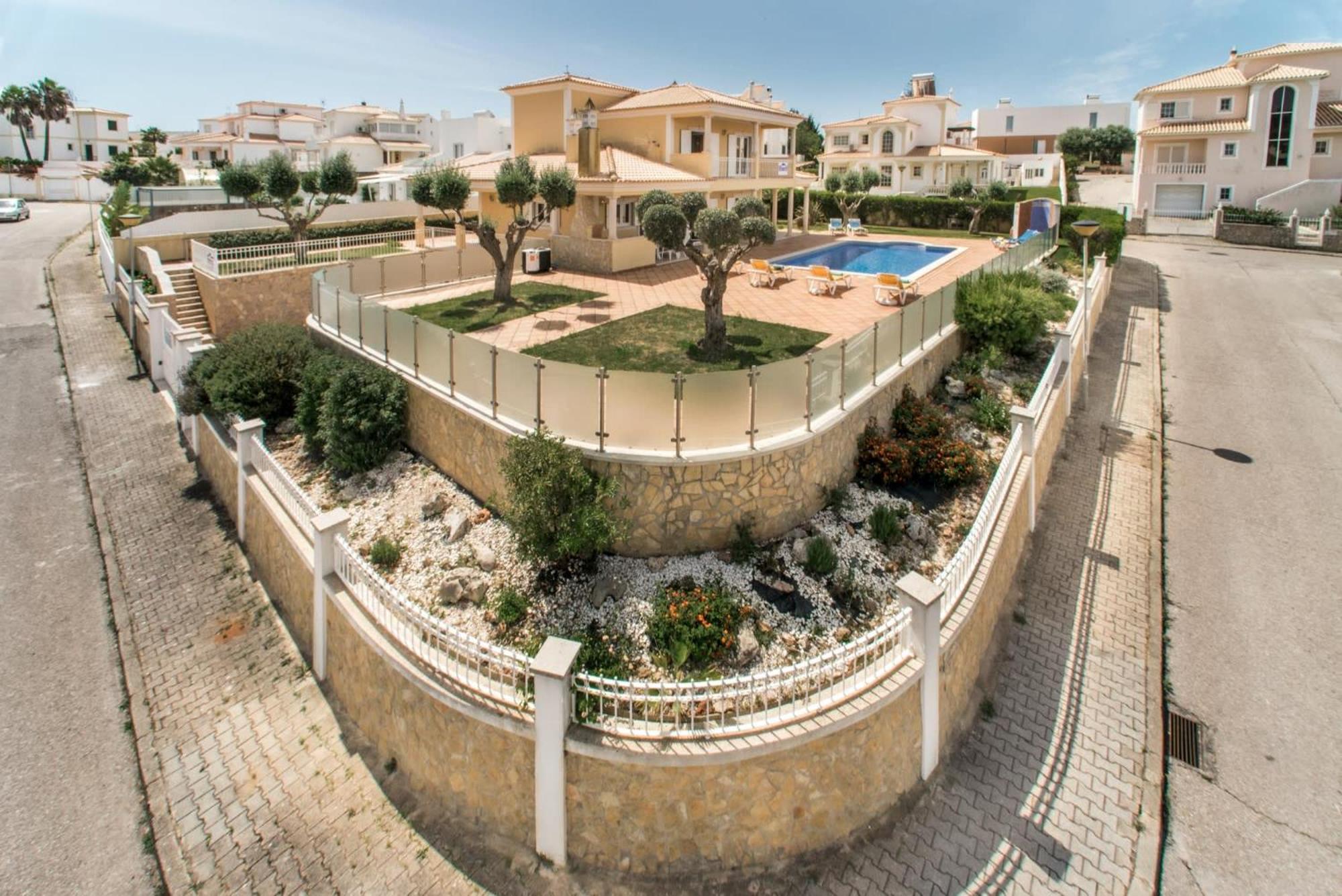 Villa Das Oliveiras Amazing Location Walk To Marina Restaurants Beach アルブフェイラ エクステリア 写真