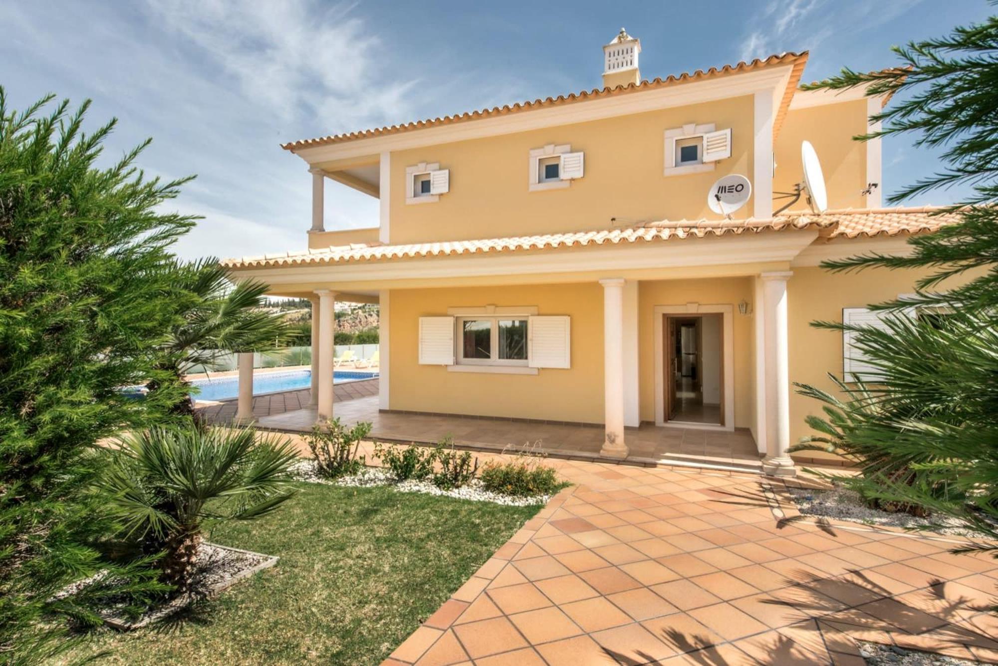 Villa Das Oliveiras Amazing Location Walk To Marina Restaurants Beach アルブフェイラ エクステリア 写真